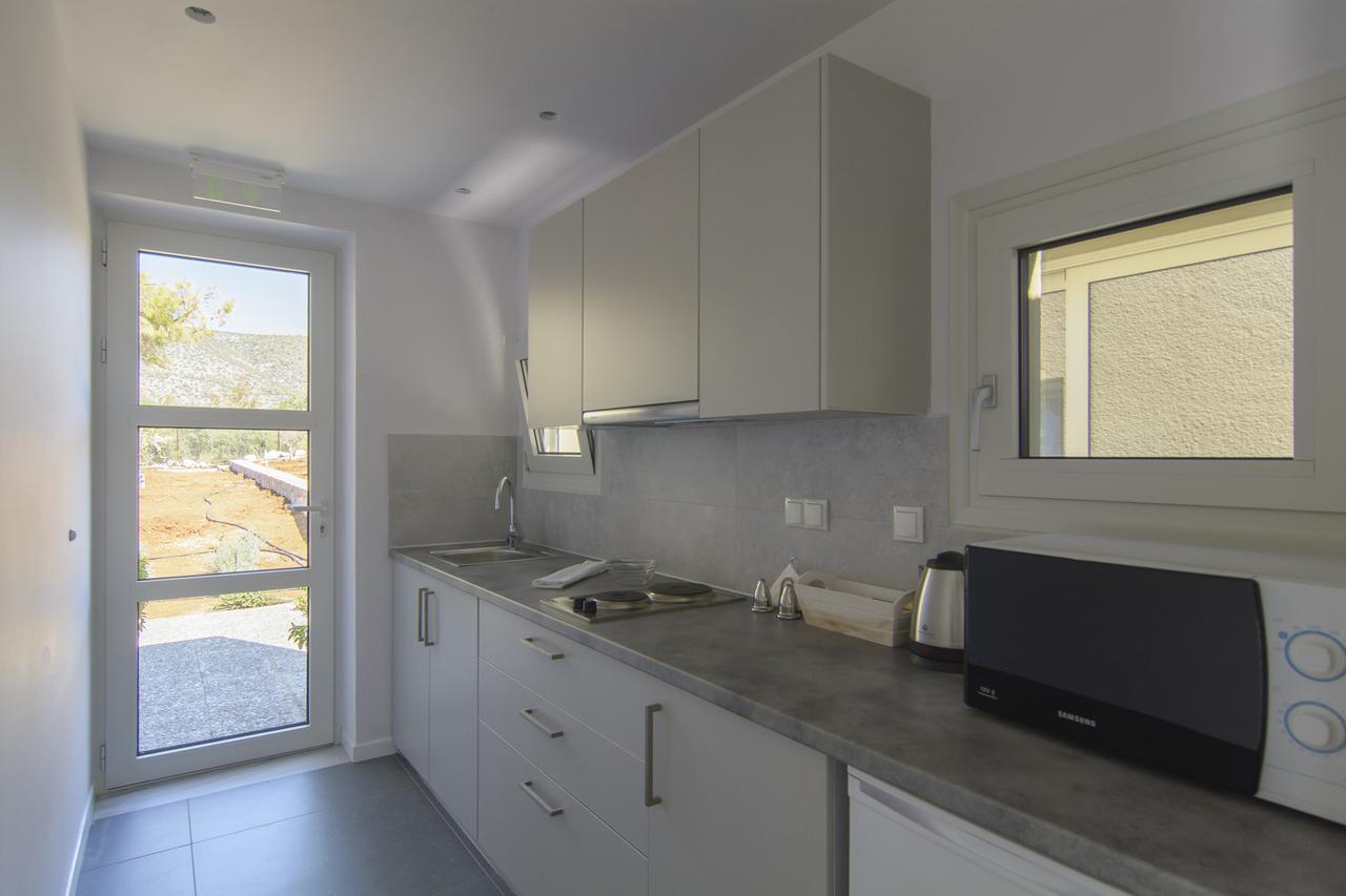 Lavender Cove Aparthotel Korfos Ngoại thất bức ảnh