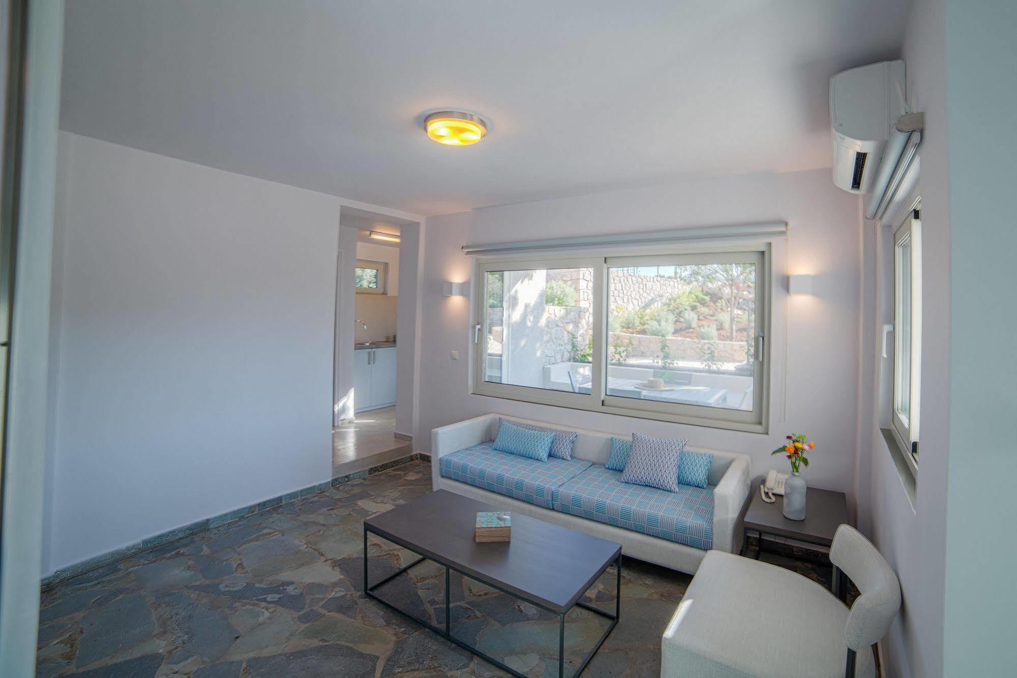 Lavender Cove Aparthotel Korfos Ngoại thất bức ảnh