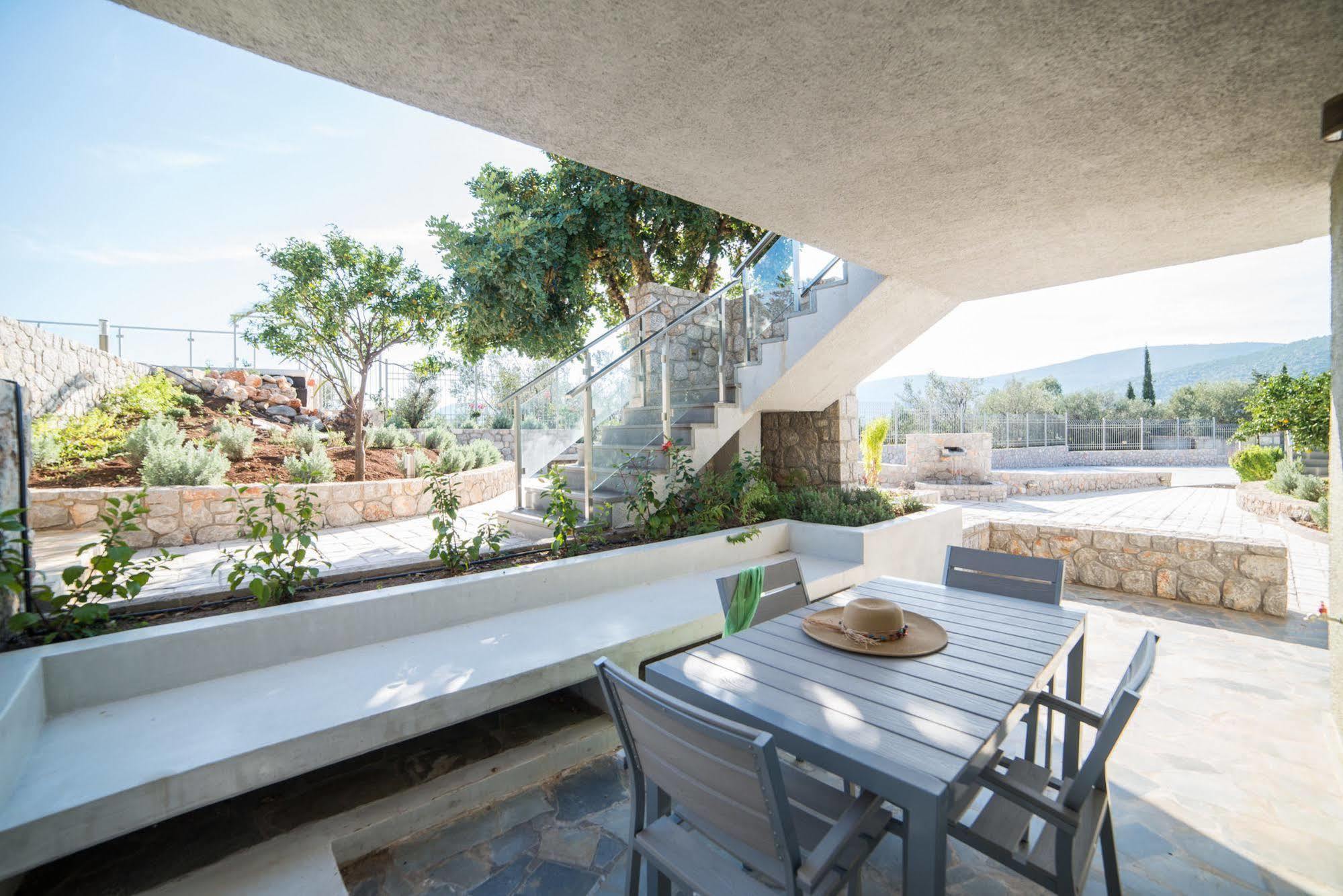 Lavender Cove Aparthotel Korfos Ngoại thất bức ảnh